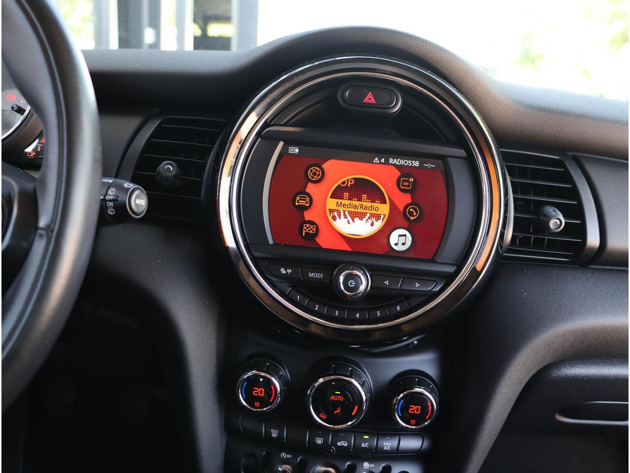 Mini ONE Mini 1.5 First Salt | Carplay | Navigatie | Cruise Control