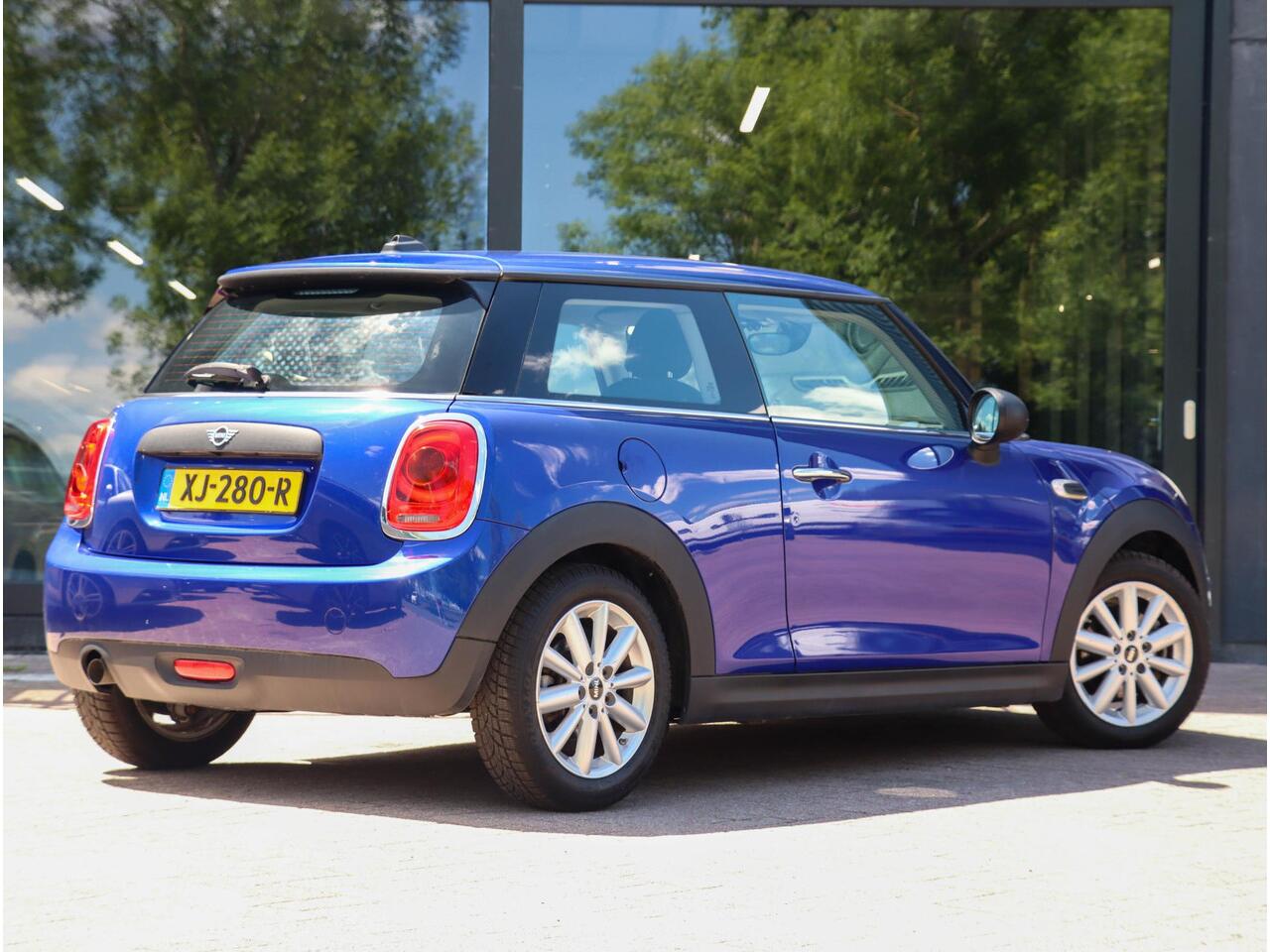 Mini ONE Mini 1.5 First Salt | Carplay | Navigatie | Cruise Control