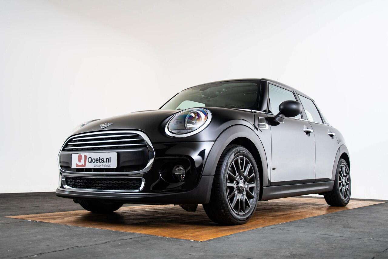 Mini ONE Mini 1.5 Salt - cruise control - Regen- en lichtsensor - Binnenlichtpakket - PDC achter - Chrome Line exterieur - MINI Navigatiesysteem - Middenarmsteun voor -