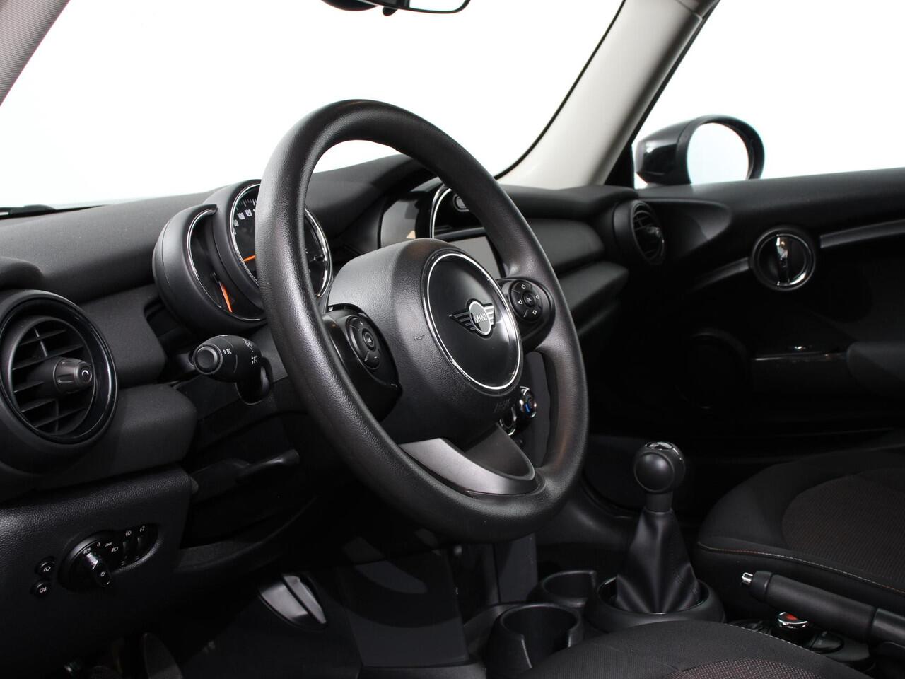 Mini ONE Mini 1.5 First Salt | Airco | Lichtmetalen Velgen | Stoelverwarming | Keyless start