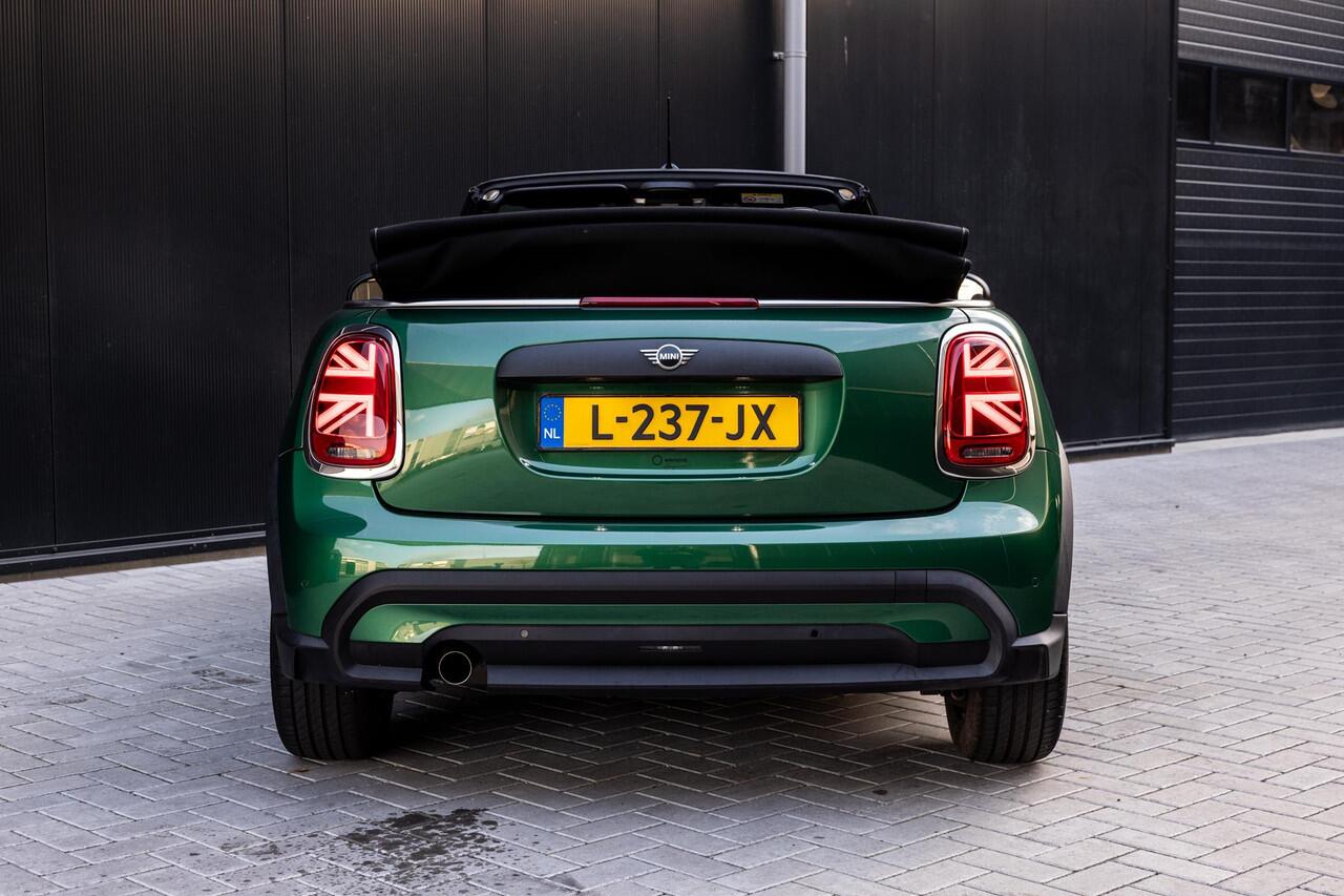 Mini ONE Mini Cabrio 1.5 Classic | LED | DAB | Mini Visueel Boost | Sportstoelen | Zicht-Pakket | Connected Navigation | PDC |