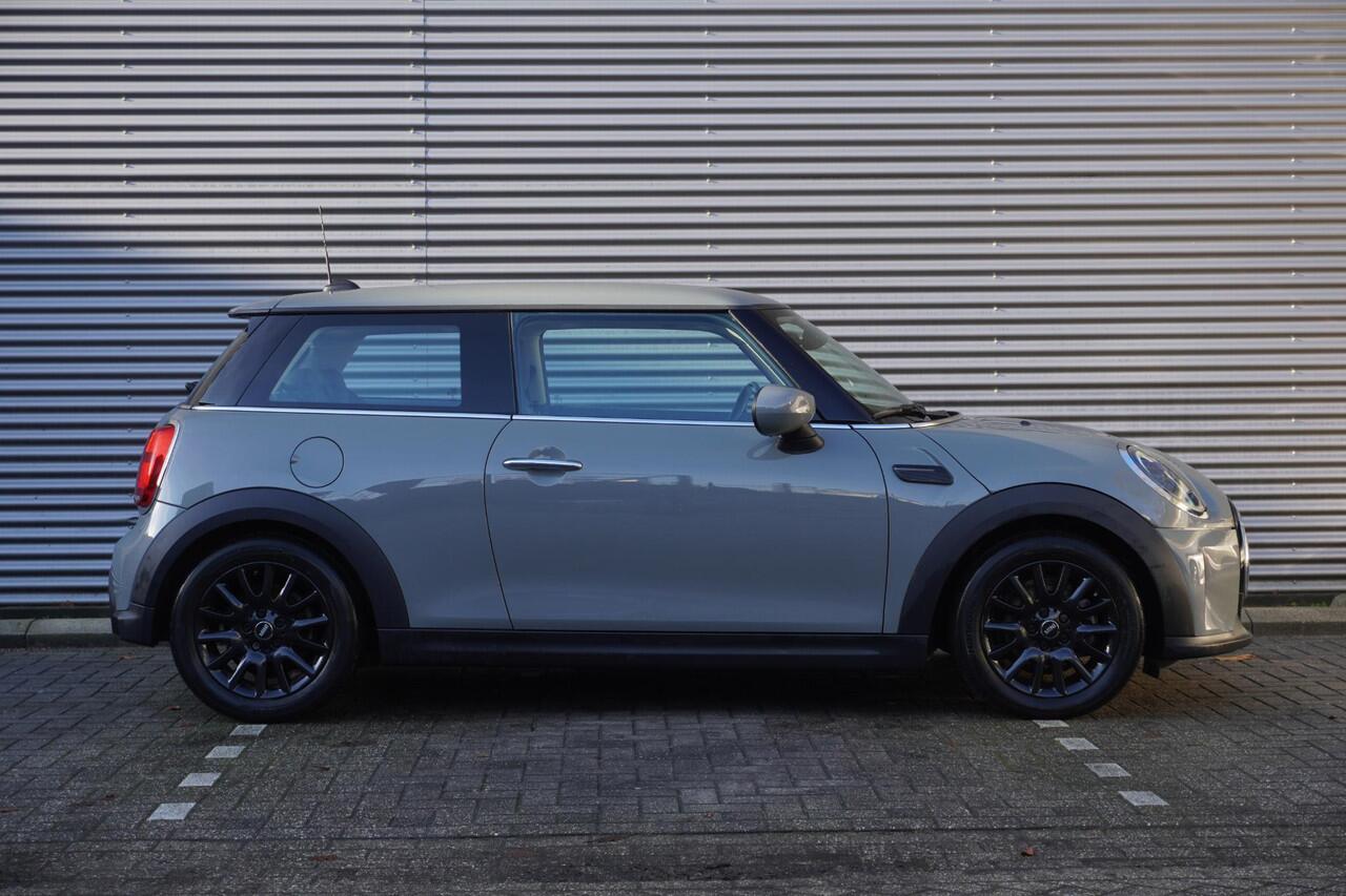 Mini ONE 3-deurs Classic Uitvoering | Comfort pakket | 16" LM Victory Spoke zwart | LED-koplampen | Interieurpanelen Piano Black