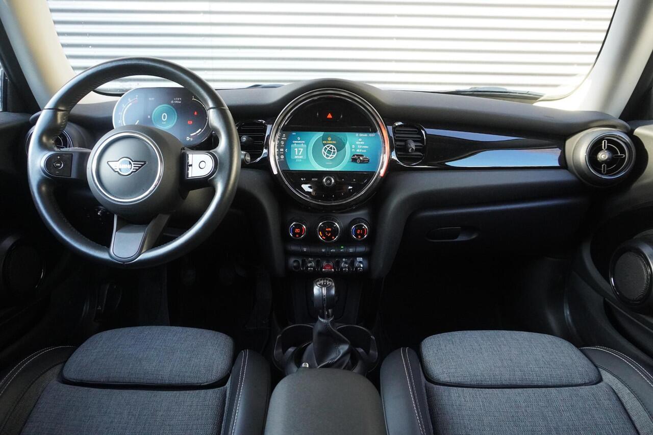 Mini ONE 3-deurs Classic Uitvoering | Comfort pakket | 16" LM Victory Spoke zwart | LED-koplampen | Interieurpanelen Piano Black