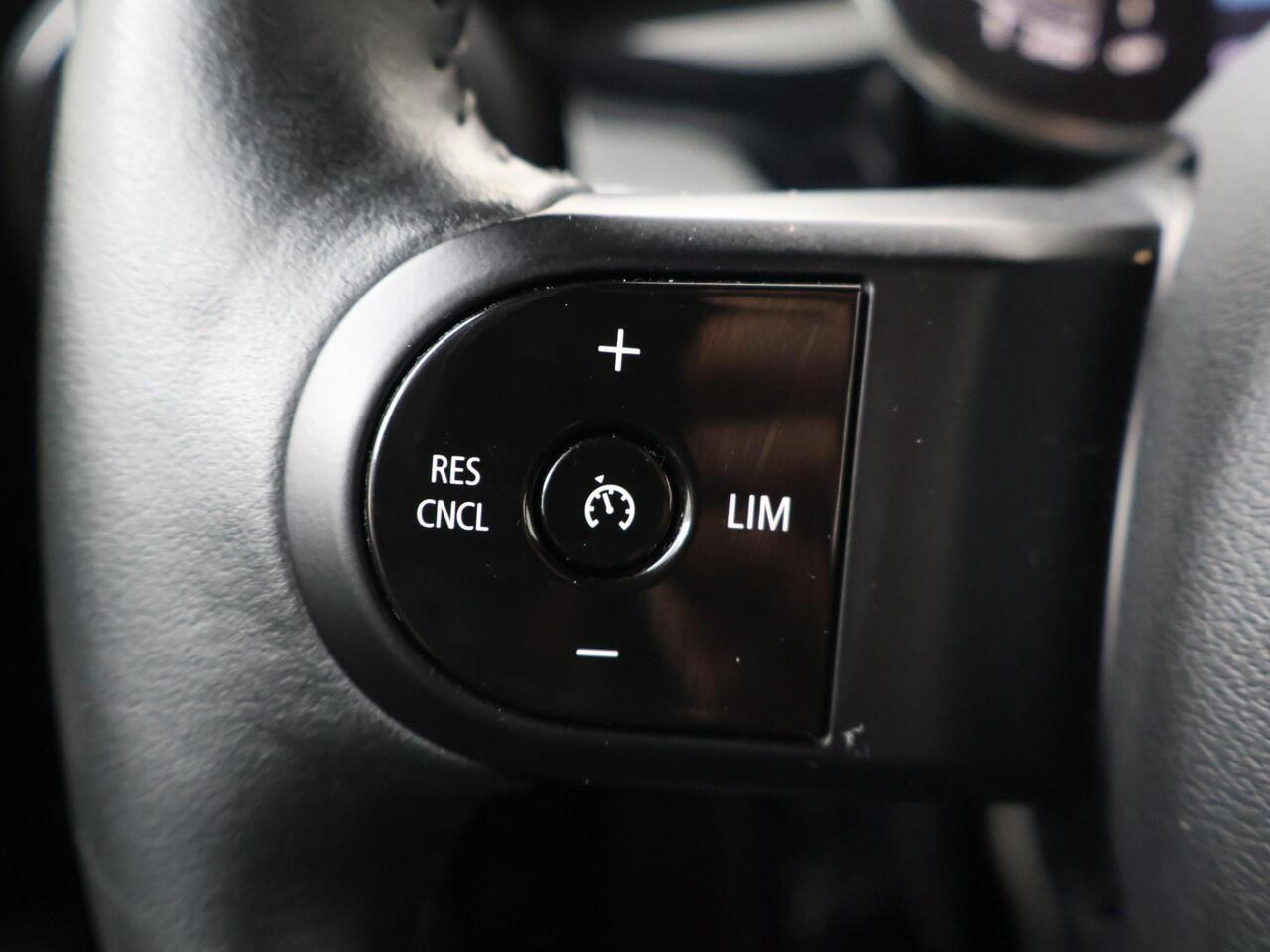 Mini ONE Mini 1.5 Business Edition | Cruise control | Navigatiesysteem | Climate control | Verwarmde sportstoelen voor | Apple Carplay | Keyless entry | Achteruitrij camera |