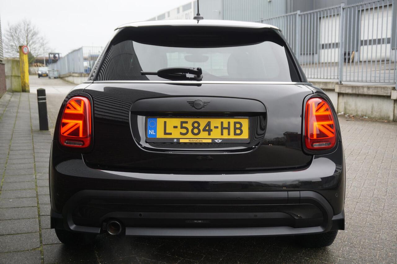 Mini ONE Mini 1.5 Essential LED/GR. NAVI/1e EIGENAAR.