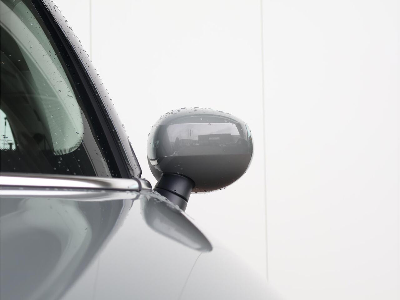 Mini ONE mini 1.5 First Salt / Airco / Multifunctioneel instrumentenpaneel / Regen- en lichtsensor / 15'' LM / Lentevoordeel