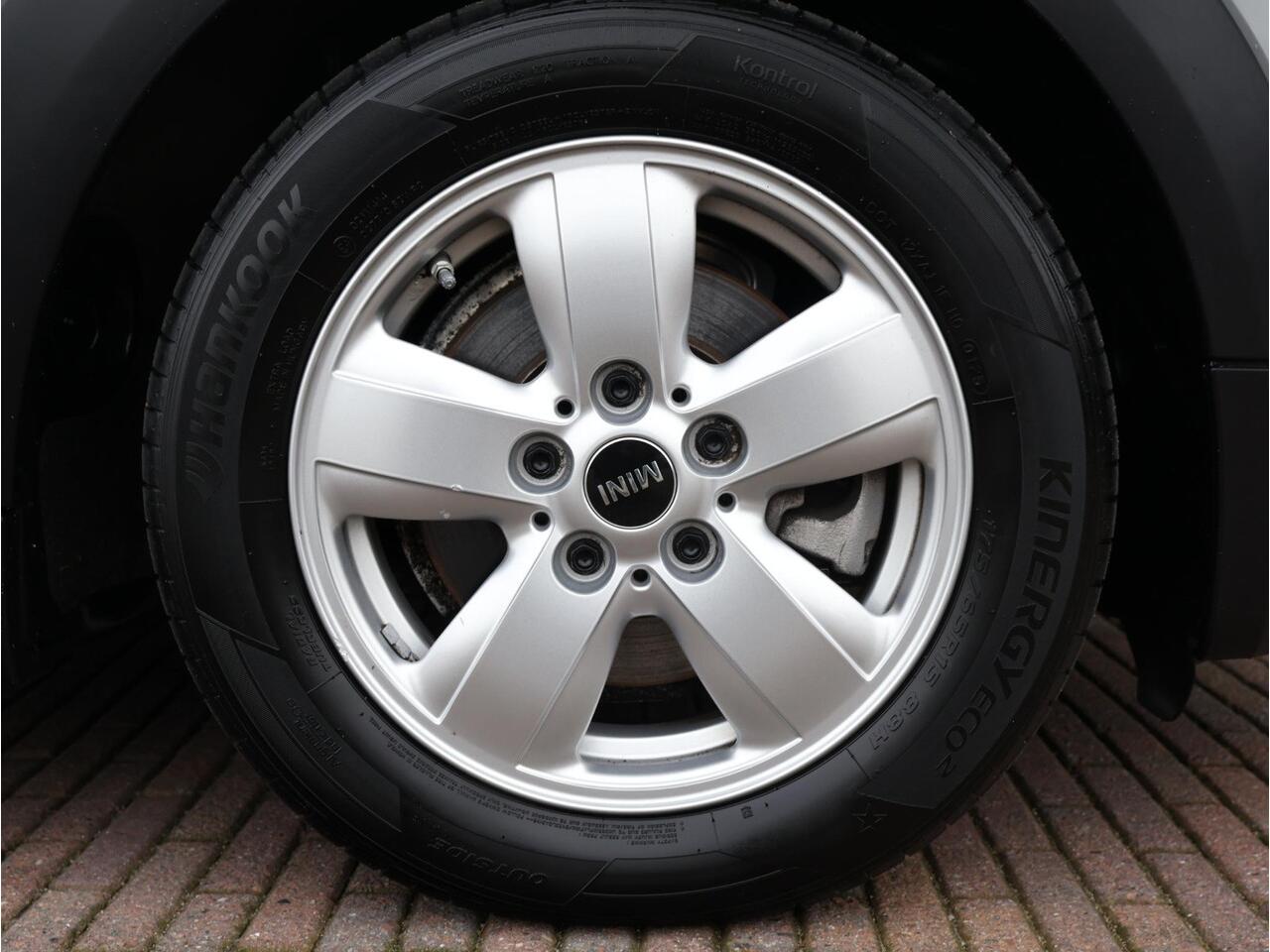 Mini ONE mini 1.5 First Salt / Airco / Multifunctioneel instrumentenpaneel / Regen- en lichtsensor / 15'' LM / Lentevoordeel