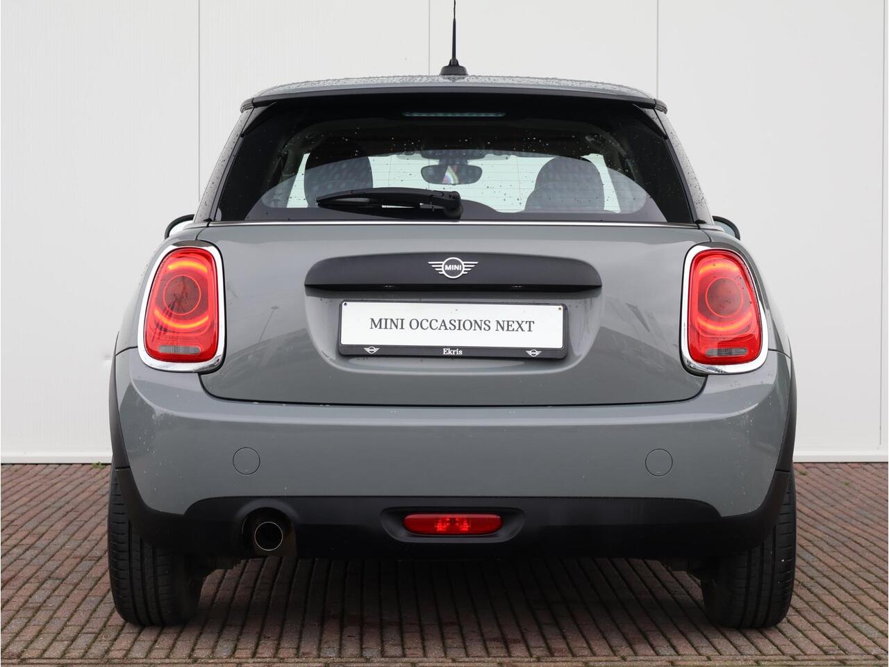 Mini ONE mini 1.5 First Salt / Airco / Multifunctioneel instrumentenpaneel / Regen- en lichtsensor / 15'' LM / Lentevoordeel