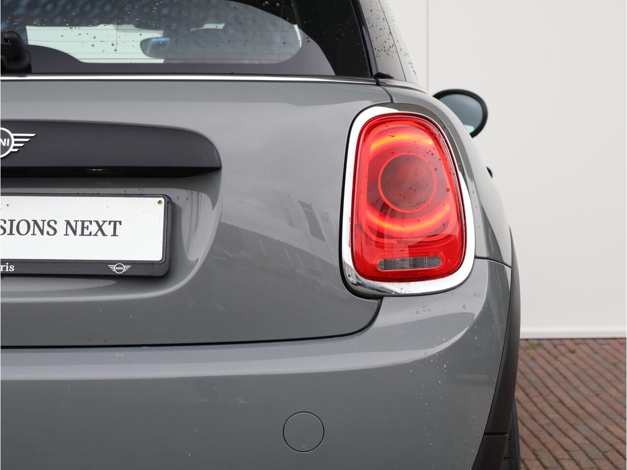 Mini ONE mini 1.5 First Salt / Airco / Multifunctioneel instrumentenpaneel / Regen- en lichtsensor / 15'' LM / Lentevoordeel