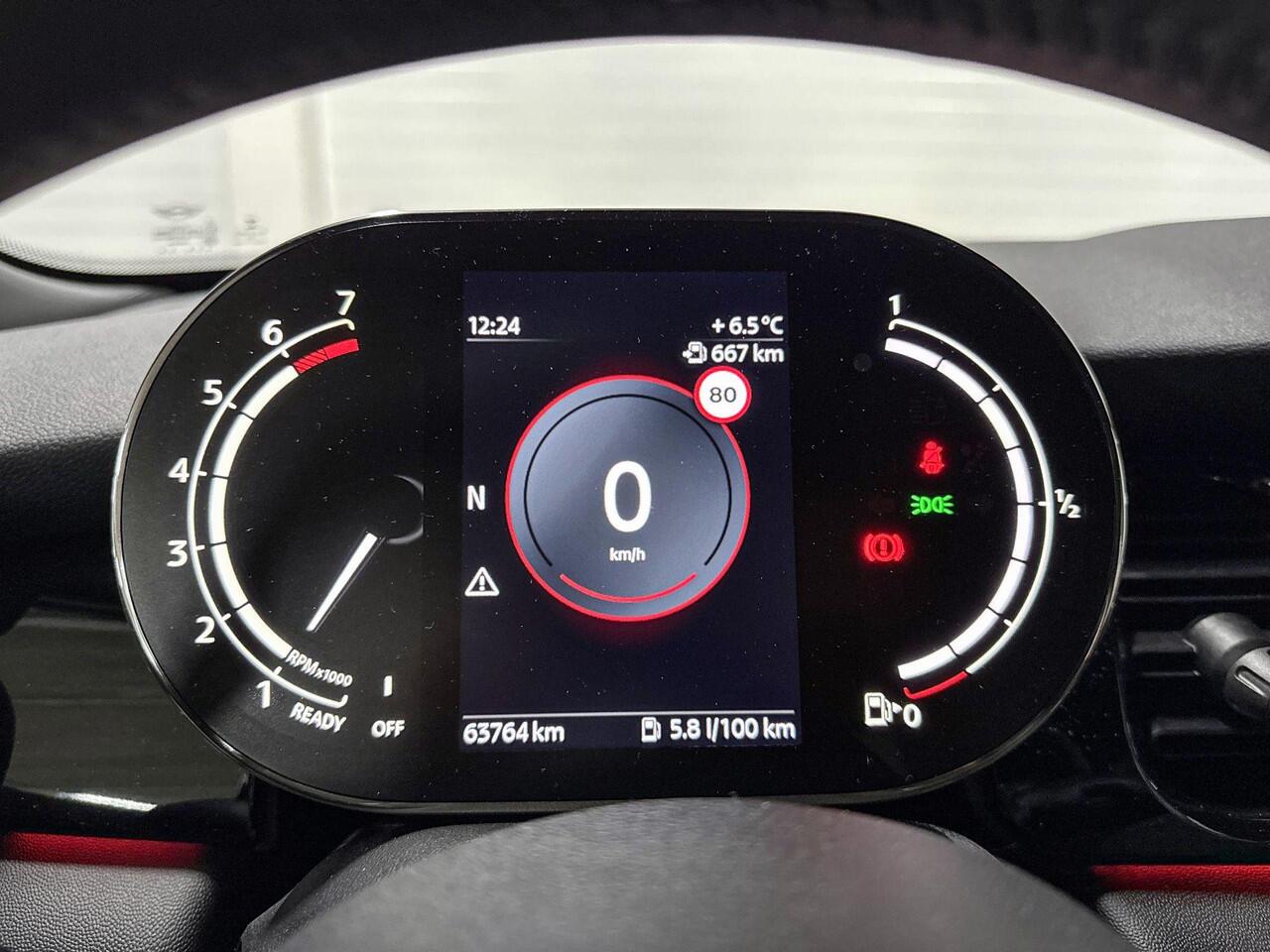 Mini ONE 3-deurs 1.5 Business Edition | Achteruitrijcamera | Navigatiesysteem | Sfeerverlichting