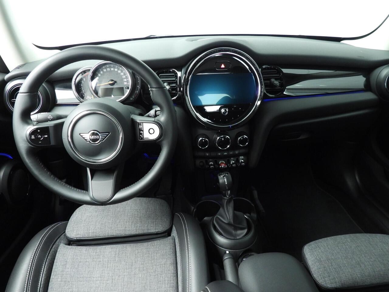 Mini ONE 3-deurs Sportstoelen / Climate / Cruise / LED / PDC / ISOFIX / Alu wielen black