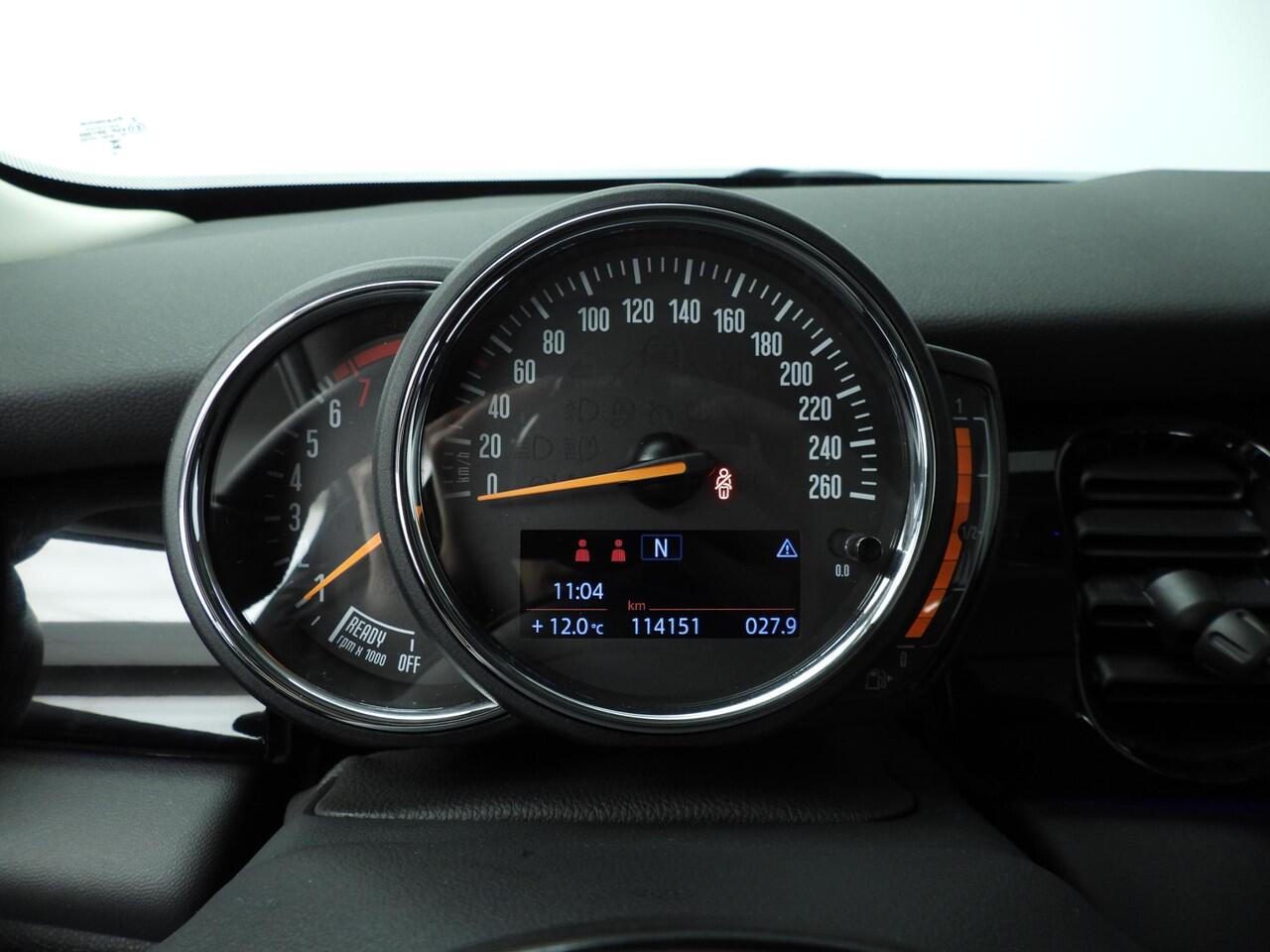 Mini ONE 3-deurs Sportstoelen / Climate / Cruise / LED / PDC / ISOFIX / Alu wielen black