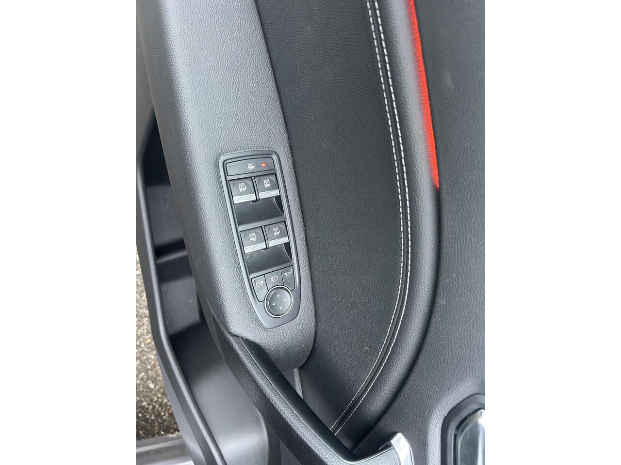 Mitsubishi ASX 1.6 PHEV AT Instyle Plug in hybride| automaat |vol leer| 6 jaar garantie!