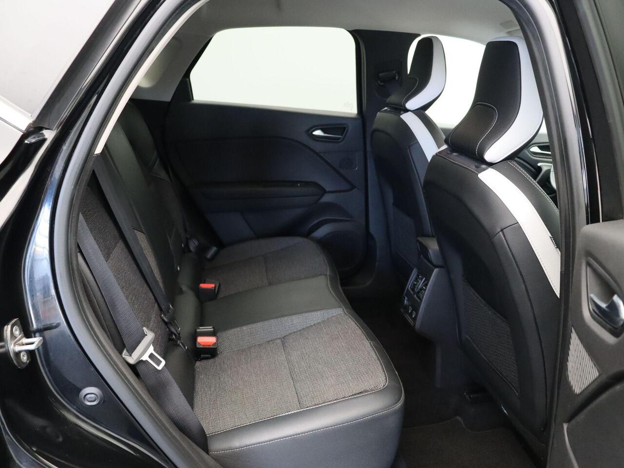 Mitsubishi ASX 1.6 PHEV AT Intense+ | Stoel en stuurverwarming | Achteruitrij camera | Adaptieve Cruise Control |