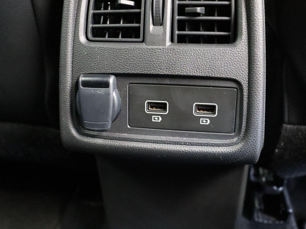 Mitsubishi ASX 1.6 PHEV AT Intense+ | Stoel en stuurverwarming | Achteruitrij camera | Adaptieve Cruise Control |