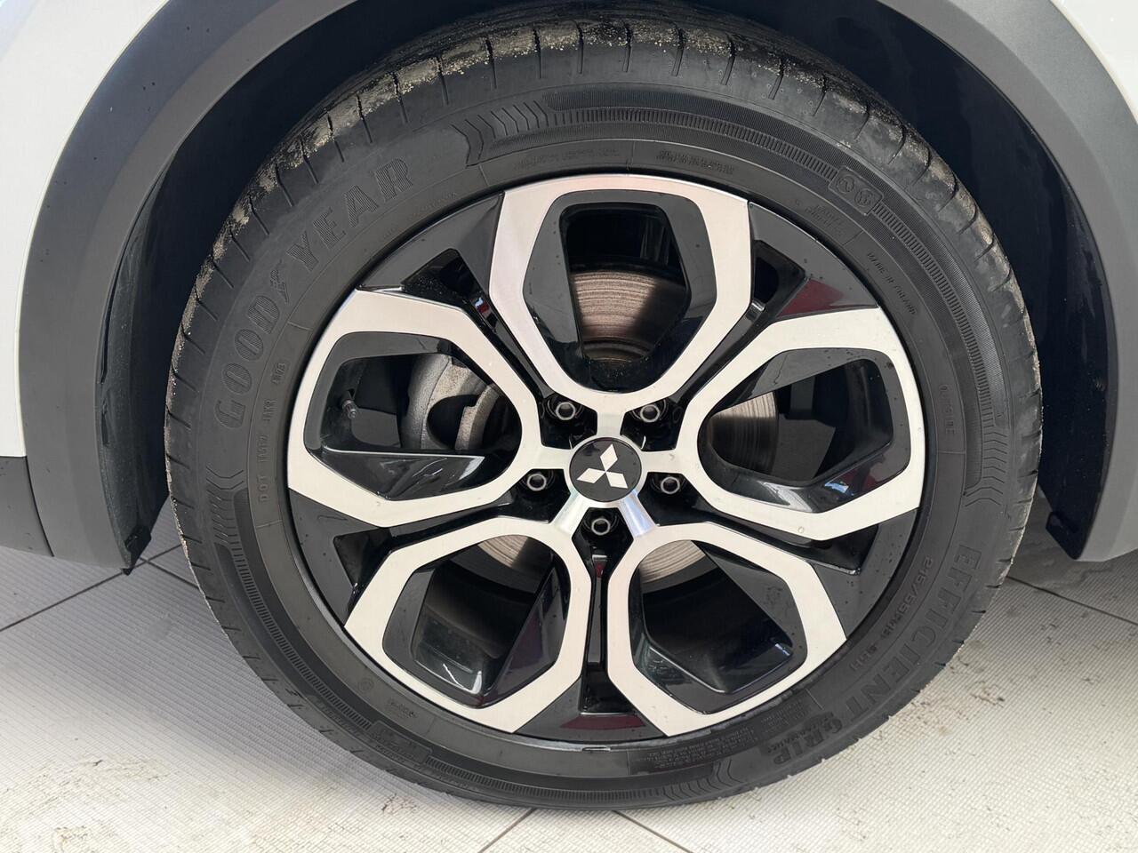 Mitsubishi ASX 1.6 HEV AT First Edition | Adaptieve cruise control | PDC + Achteruitrijcamera | Navigatie |