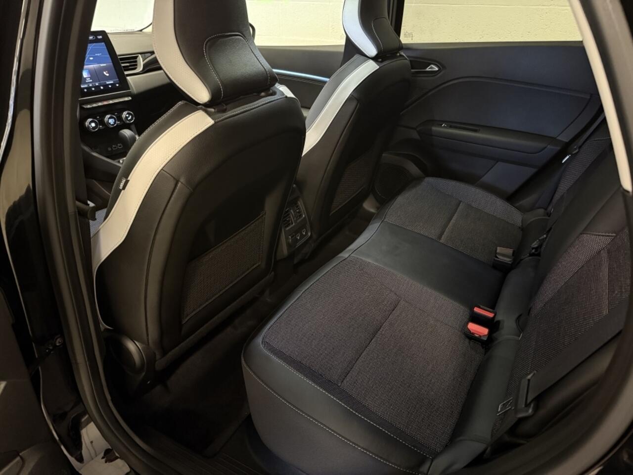 Mitsubishi ASX 1.6 HEV First Edition Automaat ( unieke kilometerstand! )