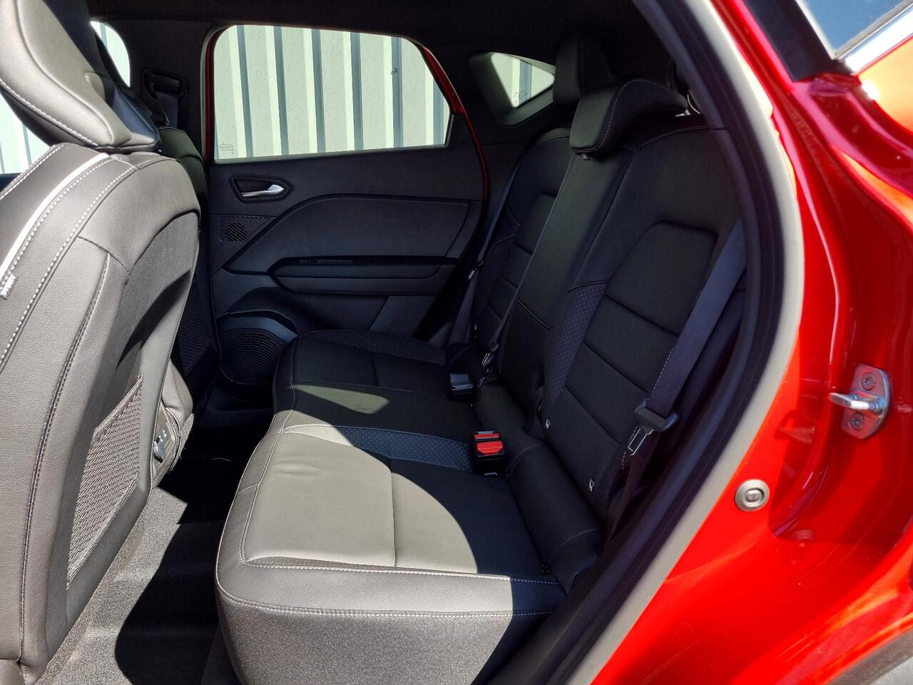 Mitsubishi ASX 1.6 HEV AT Instyle / ¤3800,- Voordeel Op Nieuwprijs / Rijklaarprijs / Direct Leverbaar / 8 Jaar Fabrieksgarantie