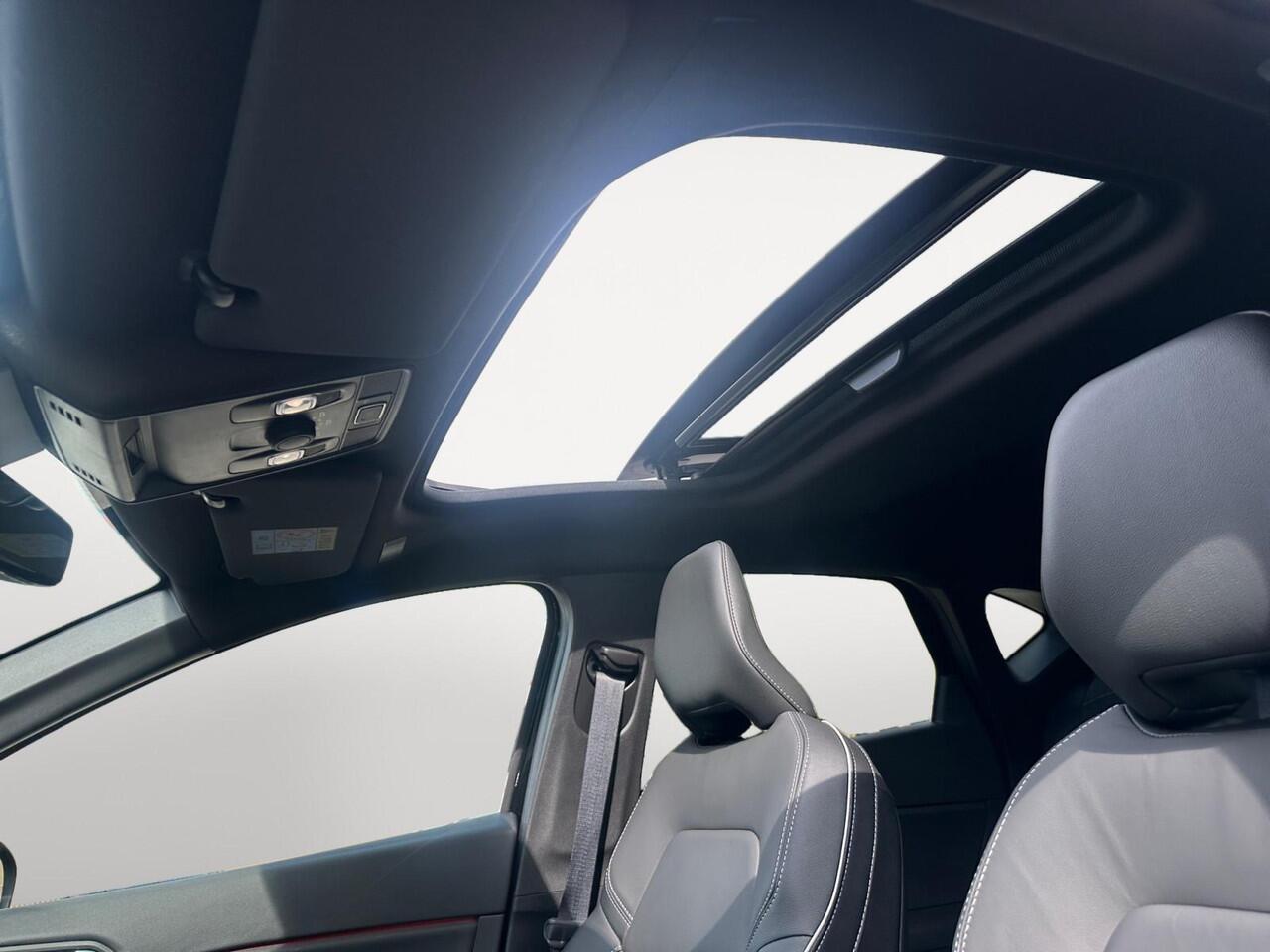 Mitsubishi ASX 1.8 HEV AT Instyle | 1.500 Euro Korting | De Nieuwe Aandrijflijn | | Compleet uitgerust | Schuif-kantel dak | Stoel-/stuur-/voorruitverwarming | Navigatie |