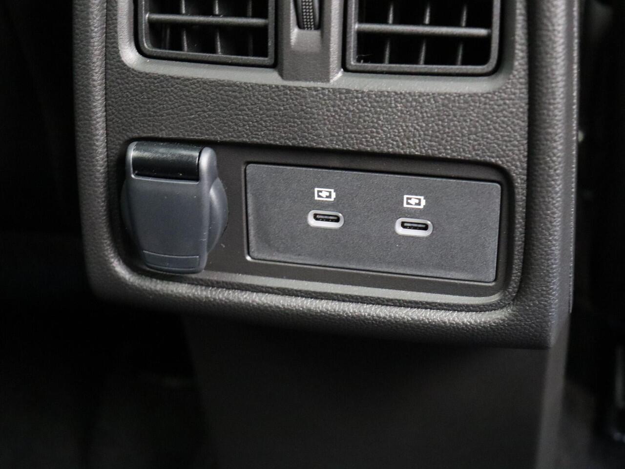 Mitsubishi ASX 1.6 HEV 145pk AT Instyle | Harmon kardon | Schuif- kanteldak | Lederen bekleding |