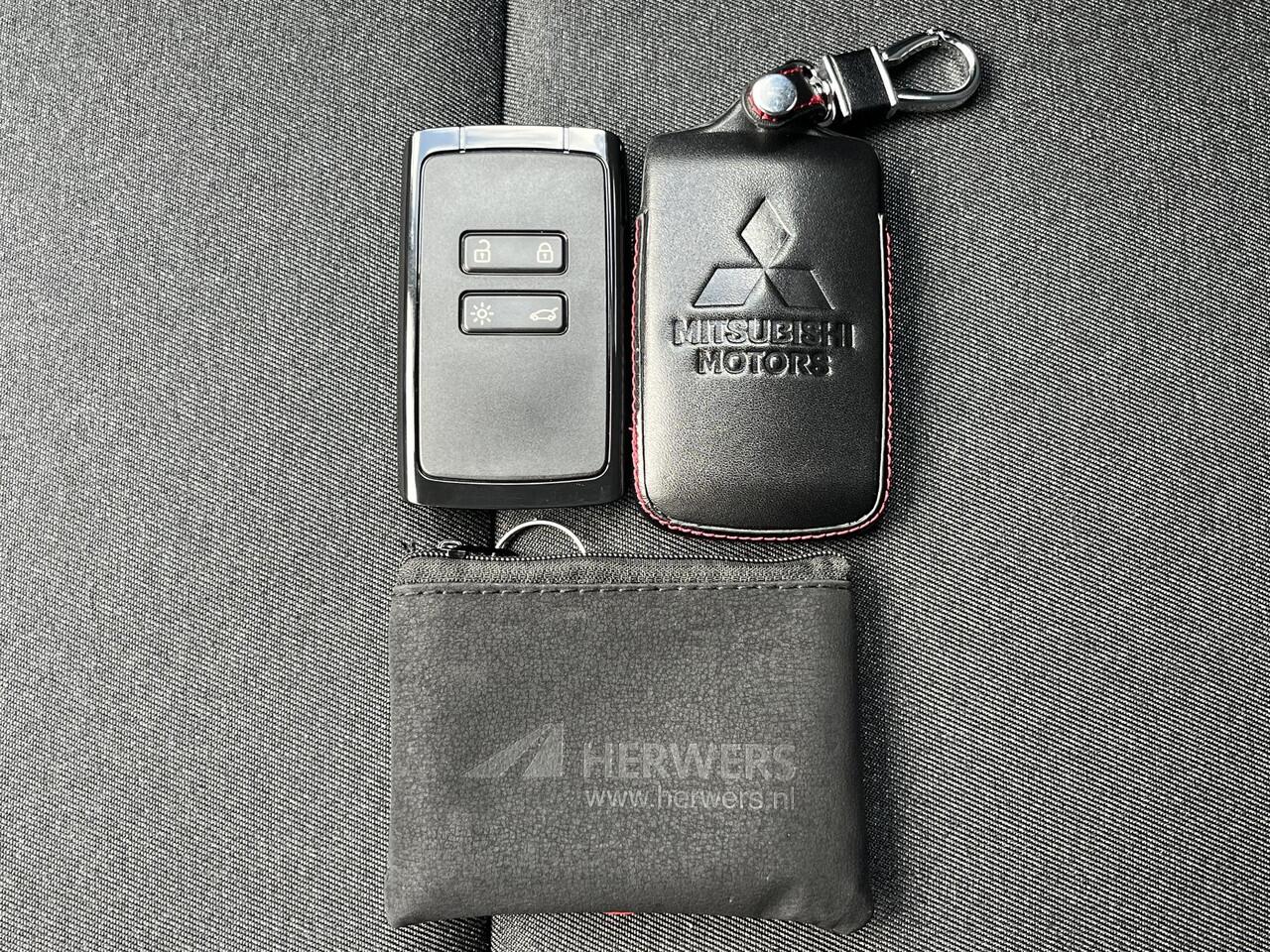 Mitsubishi ASX 1.6 HEV AT Intense / Achteruitrijcamera / Navigatie via Apple Carplay & Android Auto / Keyless Entry & Start / Verwarmde Voorstoelen / Cruise- en Climate Control /