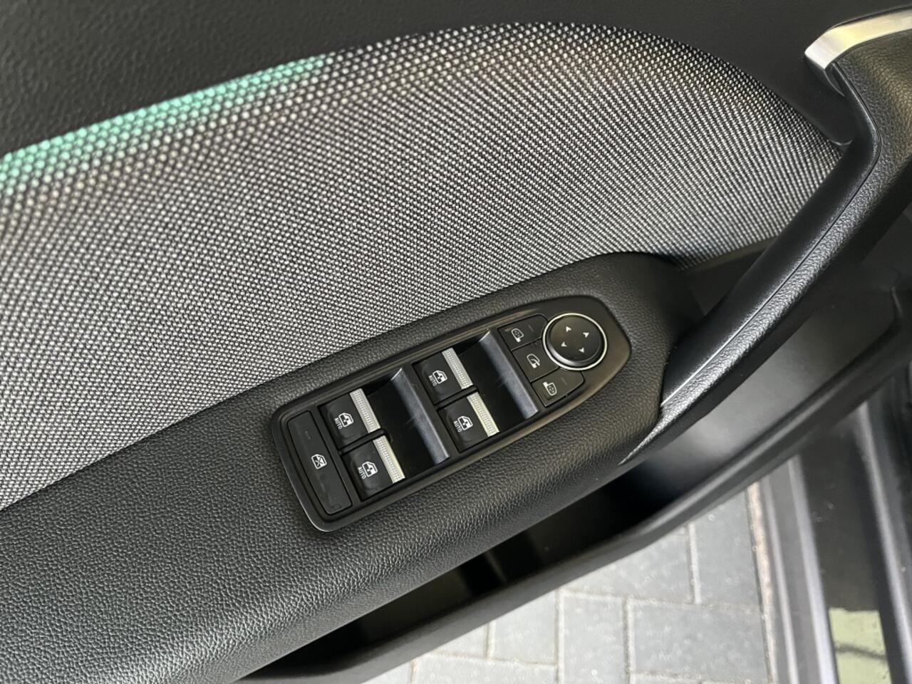 Mitsubishi ASX 1.6 HEV Intense+ | Carplay | Stoel-/stuurverwarming | Adapt. CC