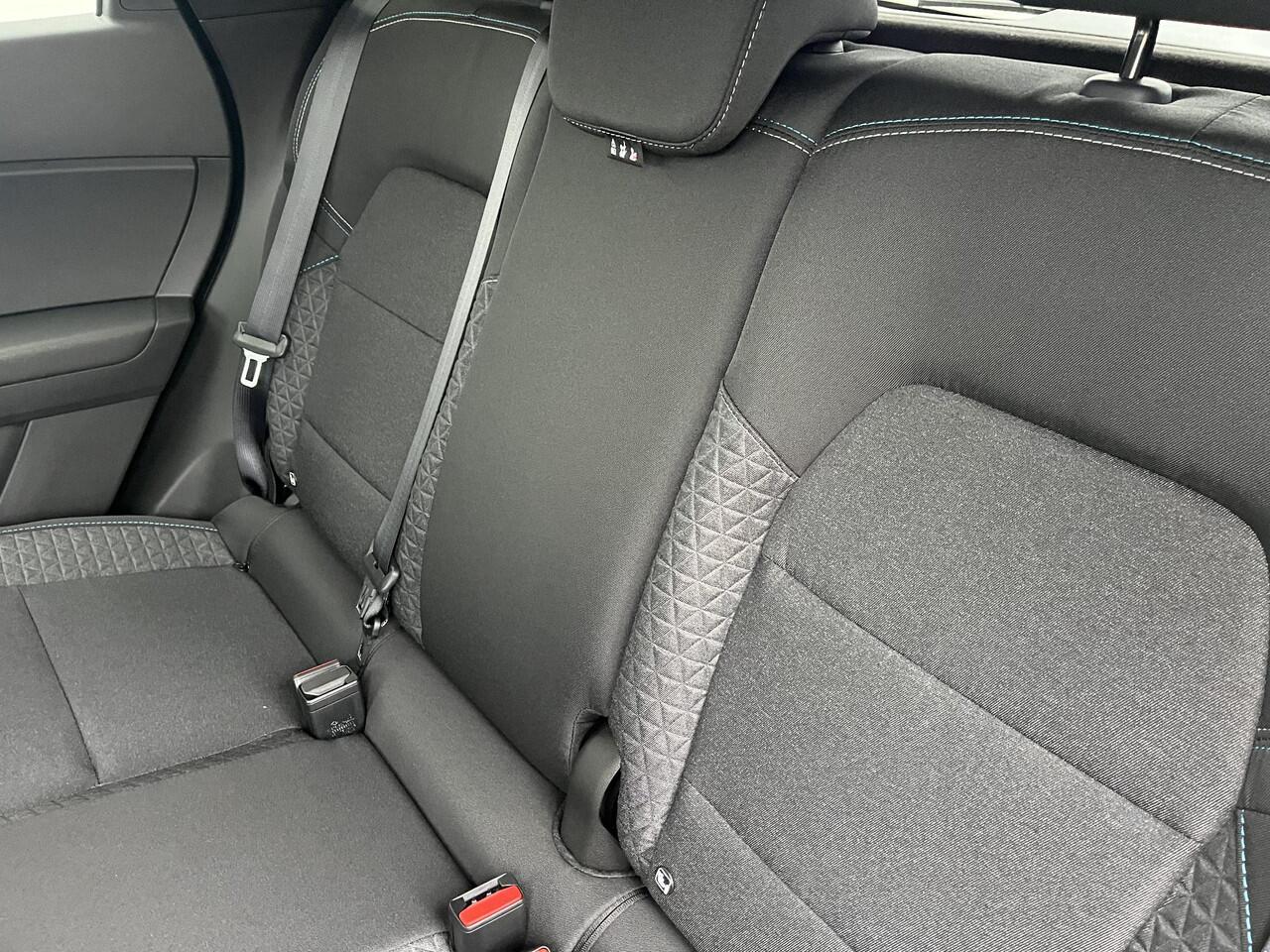 Mitsubishi ASX 1.8 HEV AT Intense / ¤ 3.000,- Voordeel op de Nieuwprijs / Prijs is Rijklaar / Direct Leverbaar / 8 Jaar Fabrieksgarantie /