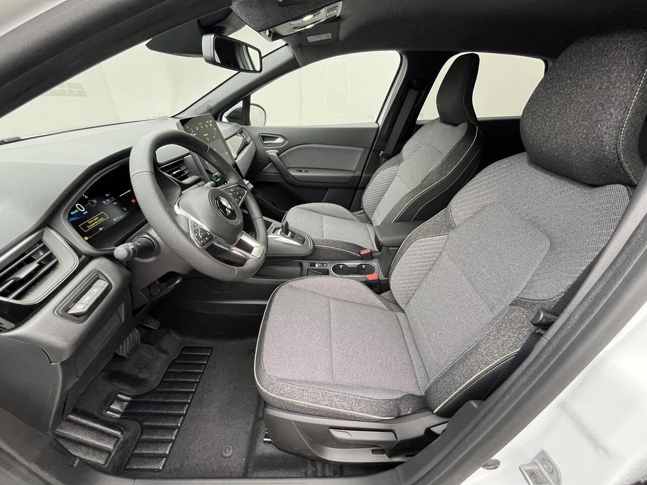 Mitsubishi ASX 1.8 HEV AT Intense+ / ¤ 3.000,- Voordeel op de Nieuwprijs / 8 Jaar Fabrieksgarantie / Achteruitrijcamera / Stuur- en Stoelverwarming / Voorruitverwarming / Keyless Entry & Start / Navigatie via Apple Carplay & Android Auto / Adaptieve Cruise Control / Cl