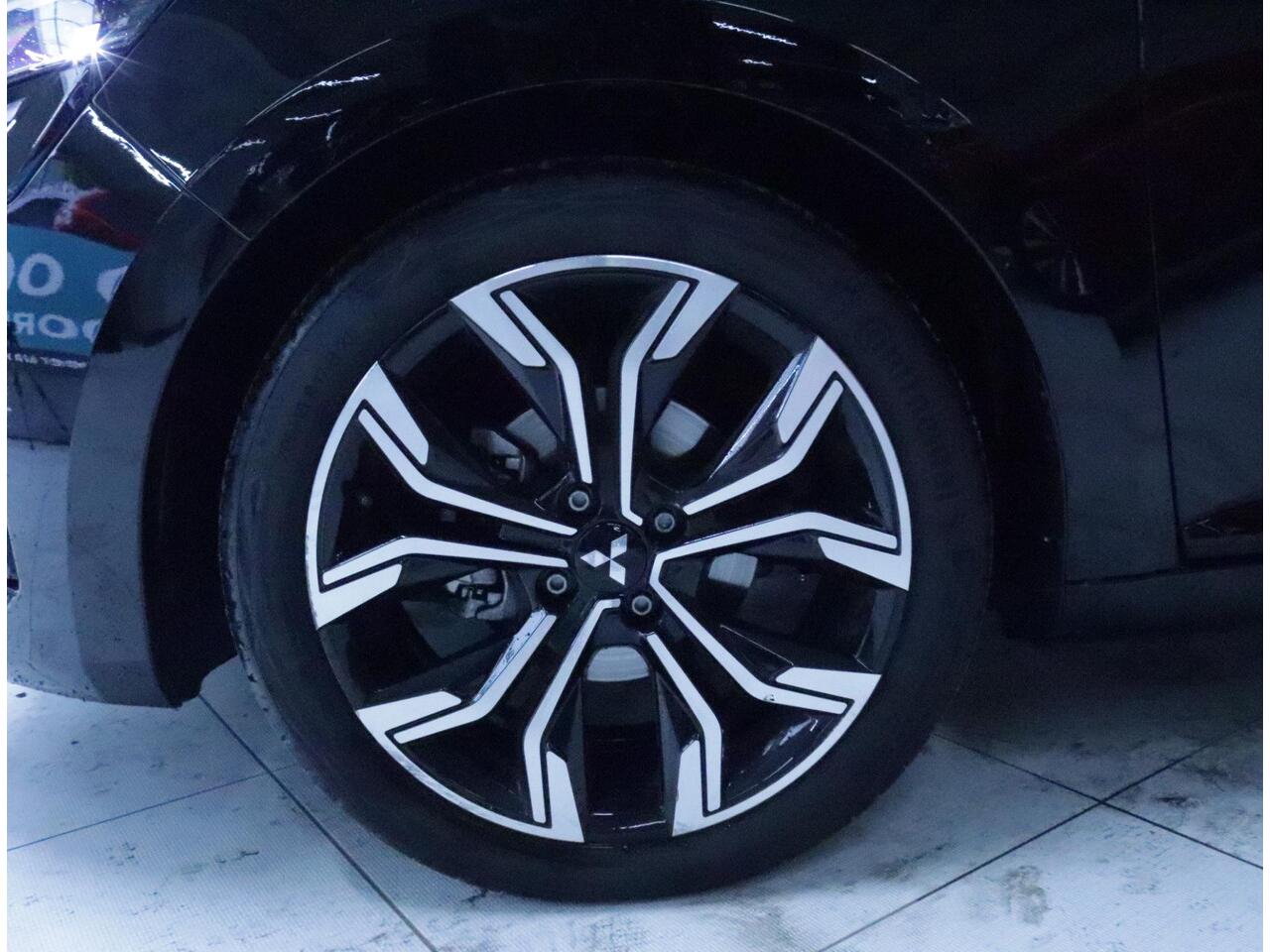 Mitsubishi COLT 1.6 HEV First Edition Clima/Navi/Stoelverwarming