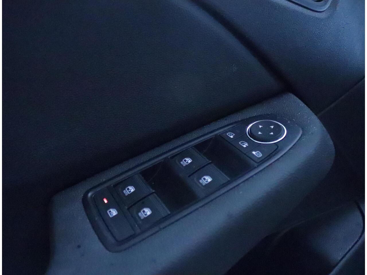 Mitsubishi COLT 1.6 HEV First Edition Clima/Navi/Stoelverwarming