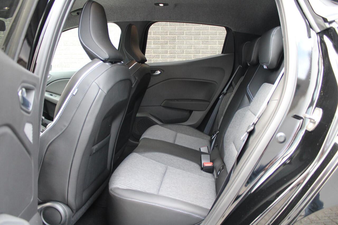 Mitsubishi COLT 1.0T MT First Edition Cruise/Climate control, Navigatie, Camera, Parkeersensoren v+a, 17"LM Velgen,