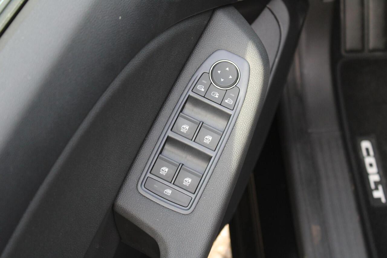 Mitsubishi COLT 1.0T MT First Edition Cruise/Climate control, Navigatie, Camera, Parkeersensoren v+a, 17"LM Velgen,