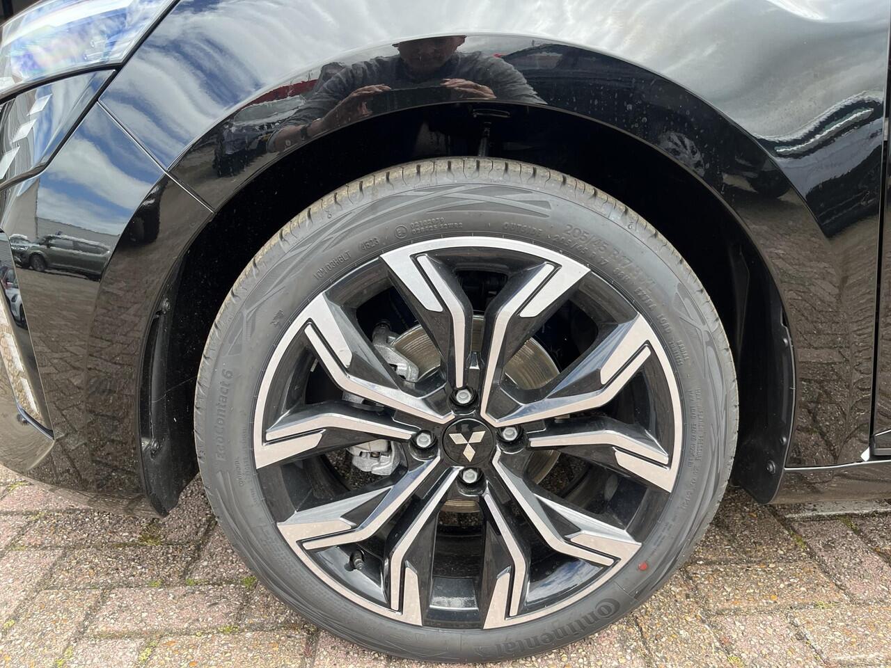 Mitsubishi COLT 1.0T MT First Edition Registratie korting