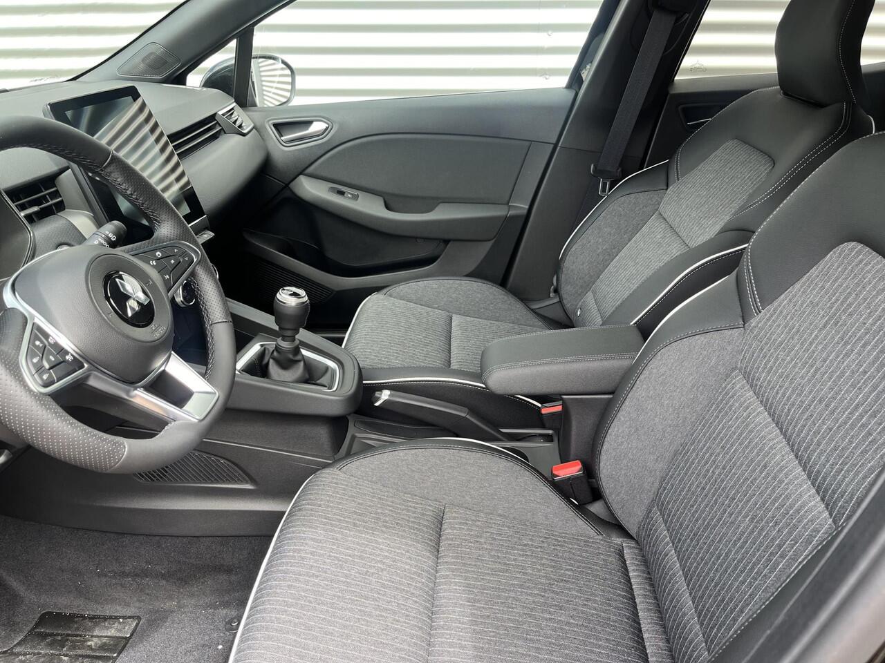 Mitsubishi COLT 1.0T MT First Edition Registratie korting