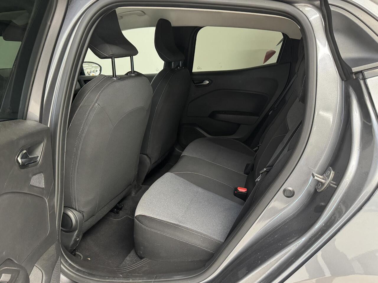 Mitsubishi COLT 1.0T MT Intense | Camera | Apple Carplay/Android Auto | Lichtmetalen velgen 16" | All-Season banden |