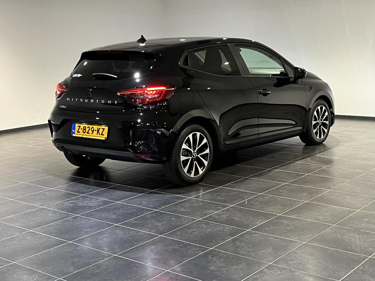 Mitsubishi COLT 1.0T Intense Apple carplay/ Android auto | All weather banden | Achteruitrijcamera |