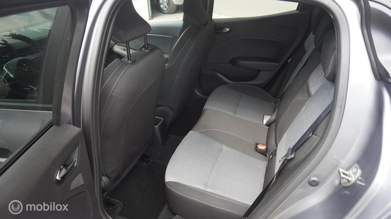 Mitsubishi COLT 1.0T MT Intense Apple Carplay/Android Auto | Cruise Control | Climate Control