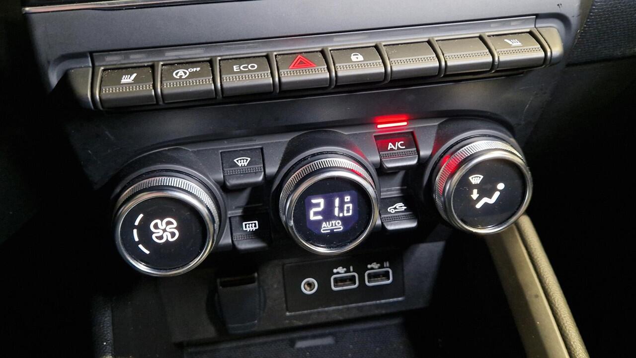 Mitsubishi COLT 1.0T First Edition | Navigatie | Cruise control adaptief | Stoelverwarming
