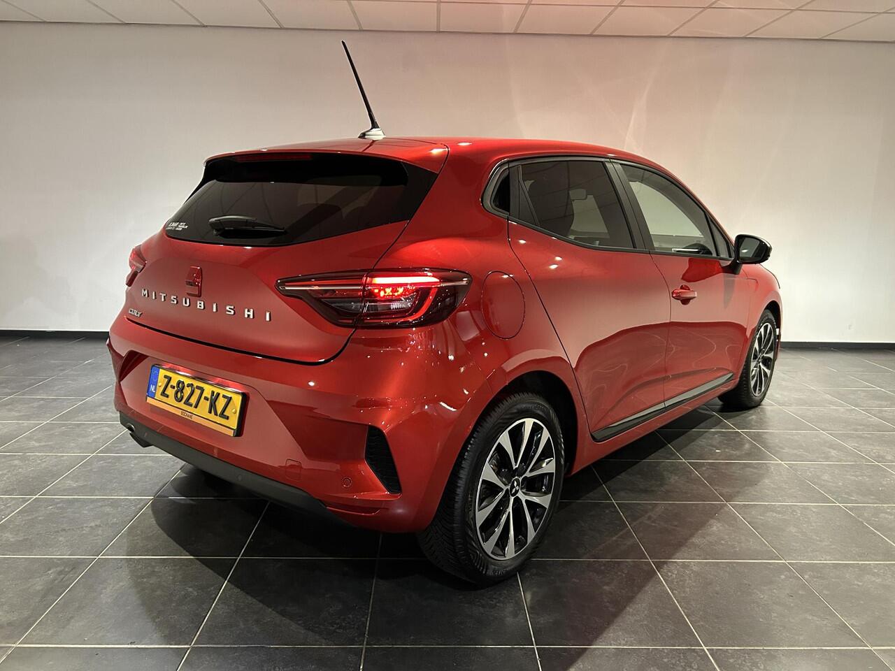 Mitsubishi COLT 1.0T MT Intense | All-Season banden | Achteruitrijcamera | Apple CarPlay / Android Auto | Climate Control