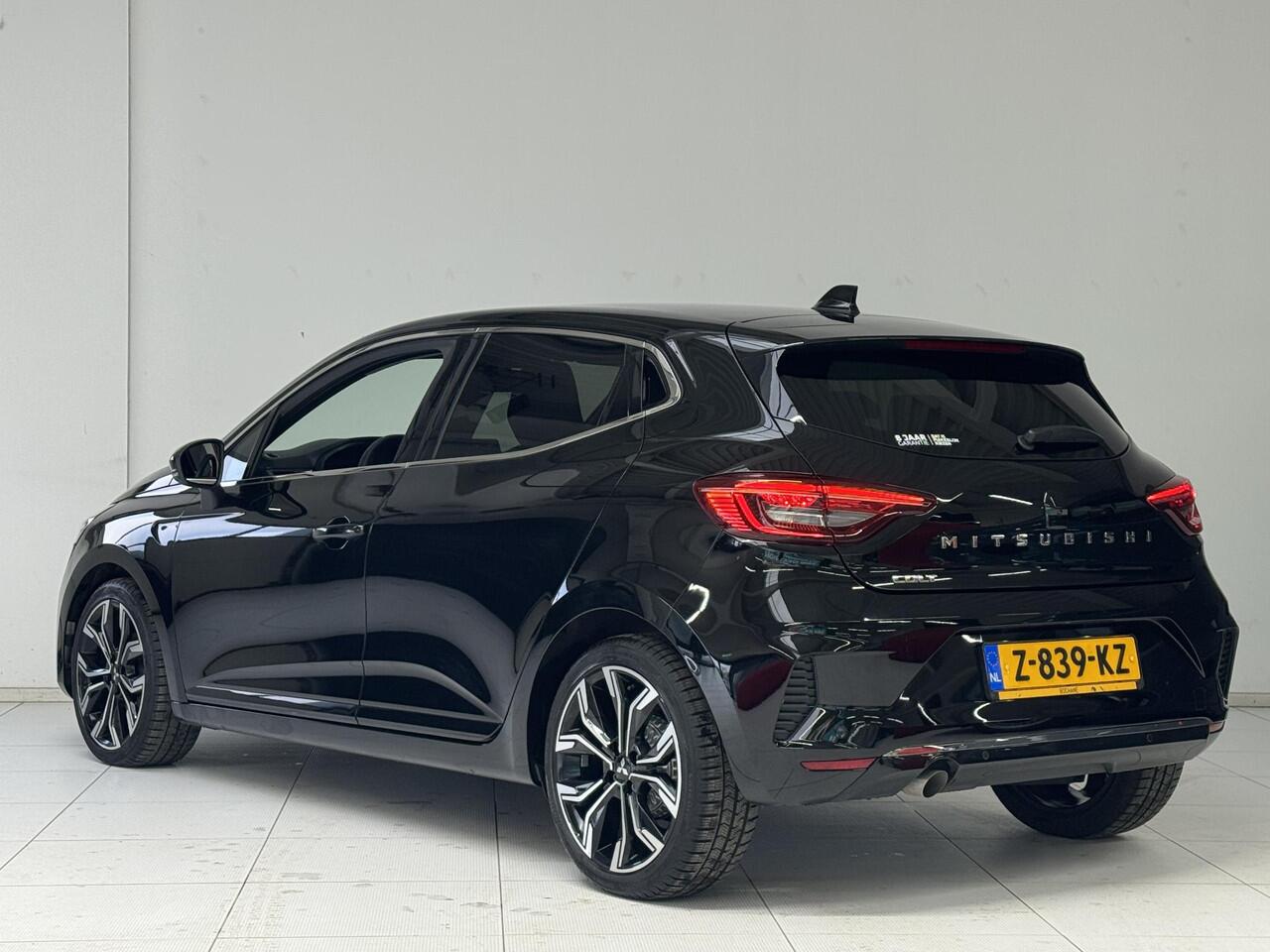 Mitsubishi COLT 1.0T MT First Edition | Navigatie | Stoel + stuurverwarming | Achteruitrijcamera | Lichtmetalen velgen 17" | All-Season banden |