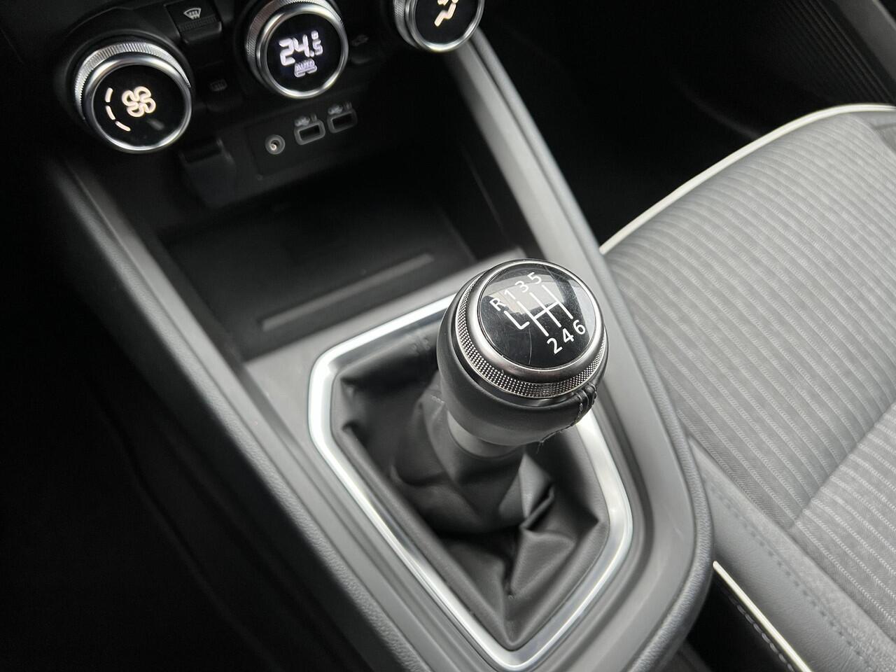 Mitsubishi COLT 1.0T MT First Edition | Navigatie | Stoel- en Stuurverwarming | Adaptieve Cruise Control | FABRIEKSGARANTIE TOT 04-2032!