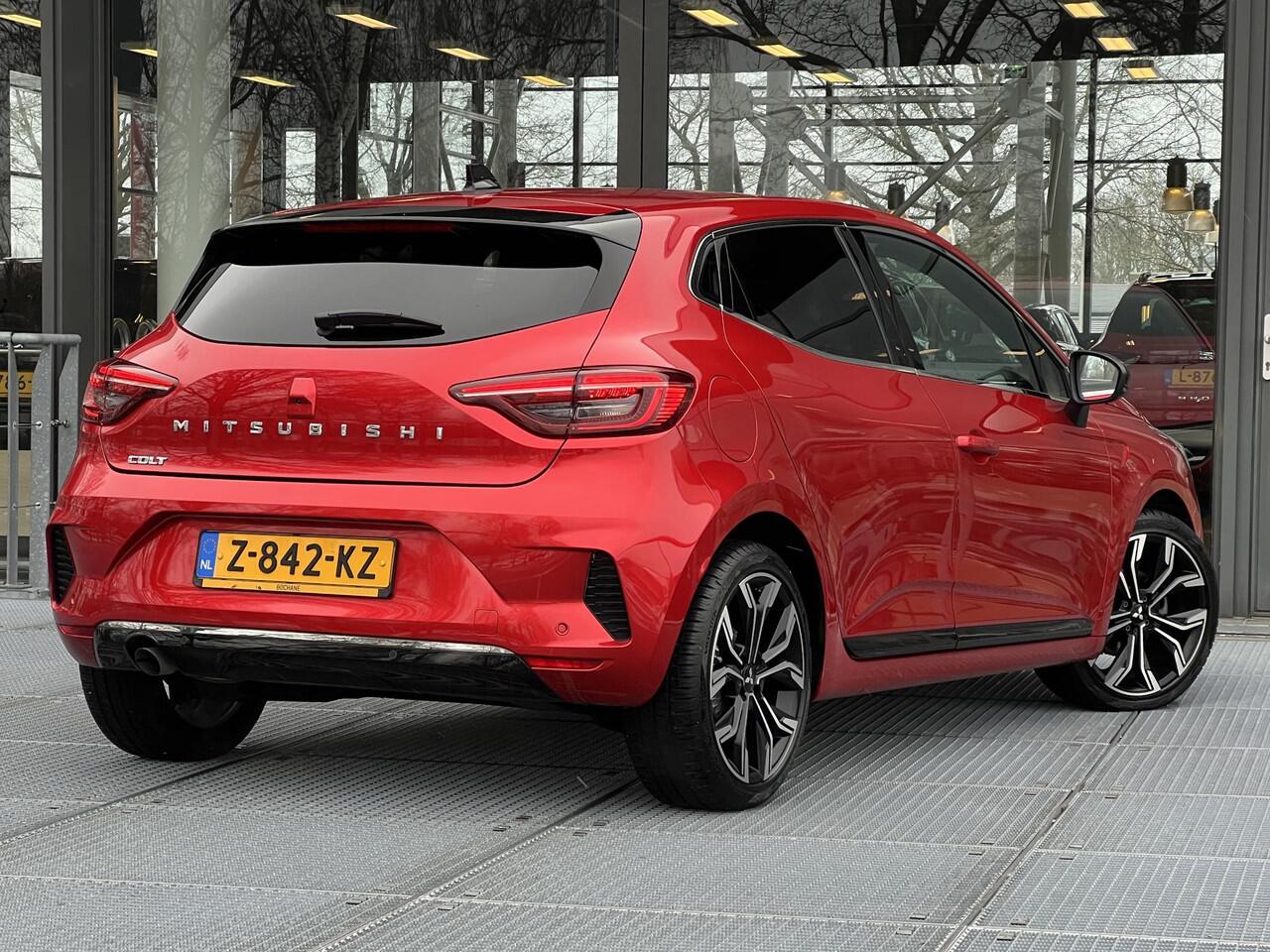 Mitsubishi COLT 1.0T MT First Edition | Navigatie | Stoel- en Stuurverwarming | Adaptieve Cruise Control | FABRIEKSGARANTIE TOT 04-2032!