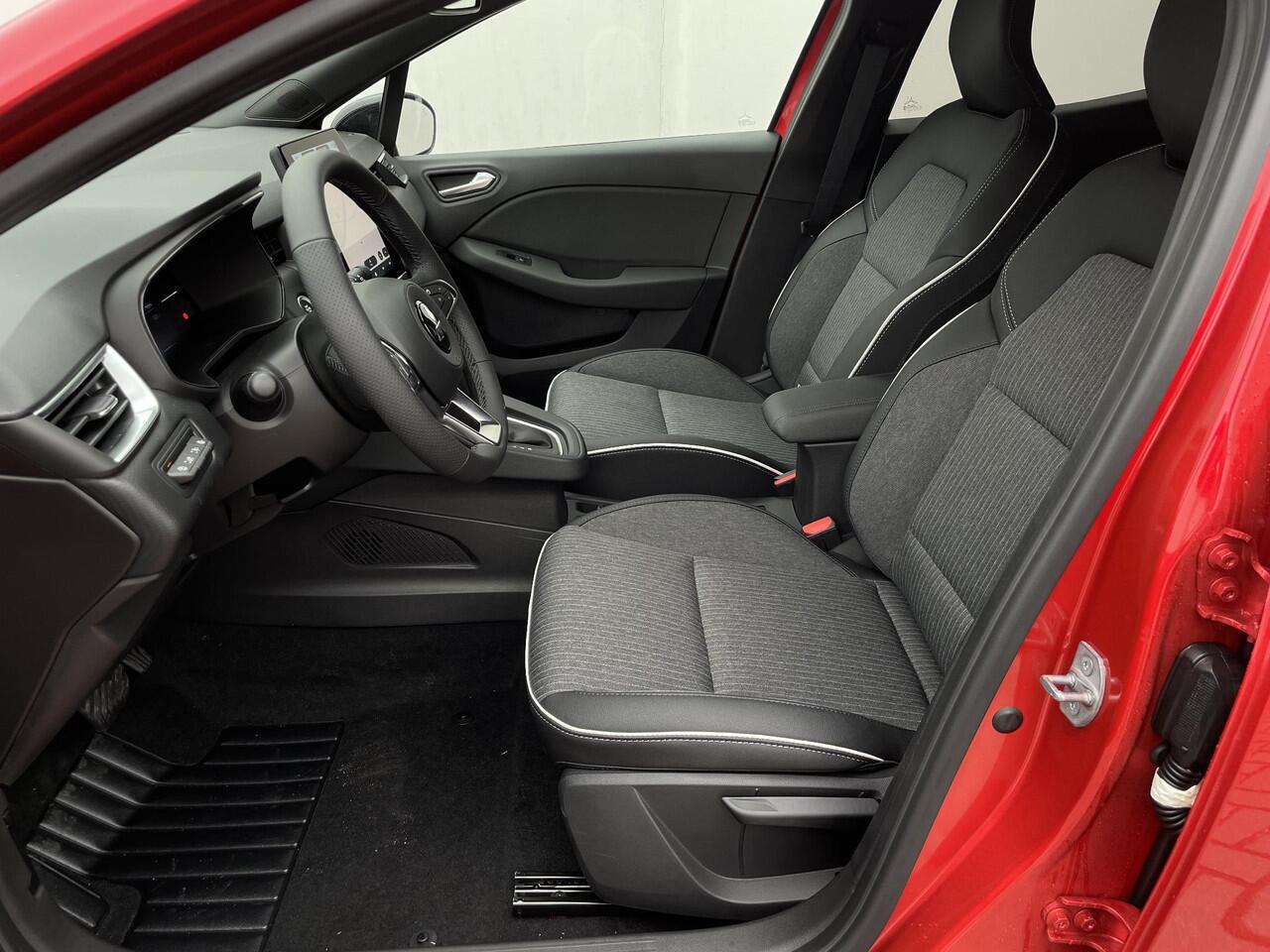 Mitsubishi COLT 1.6 HEV Intense+ / Inclusief vaste Trekhaak / ¤2500,- Voordeel Op Nieuwprijs / Rijklaarprijs / Direct Leverbaar