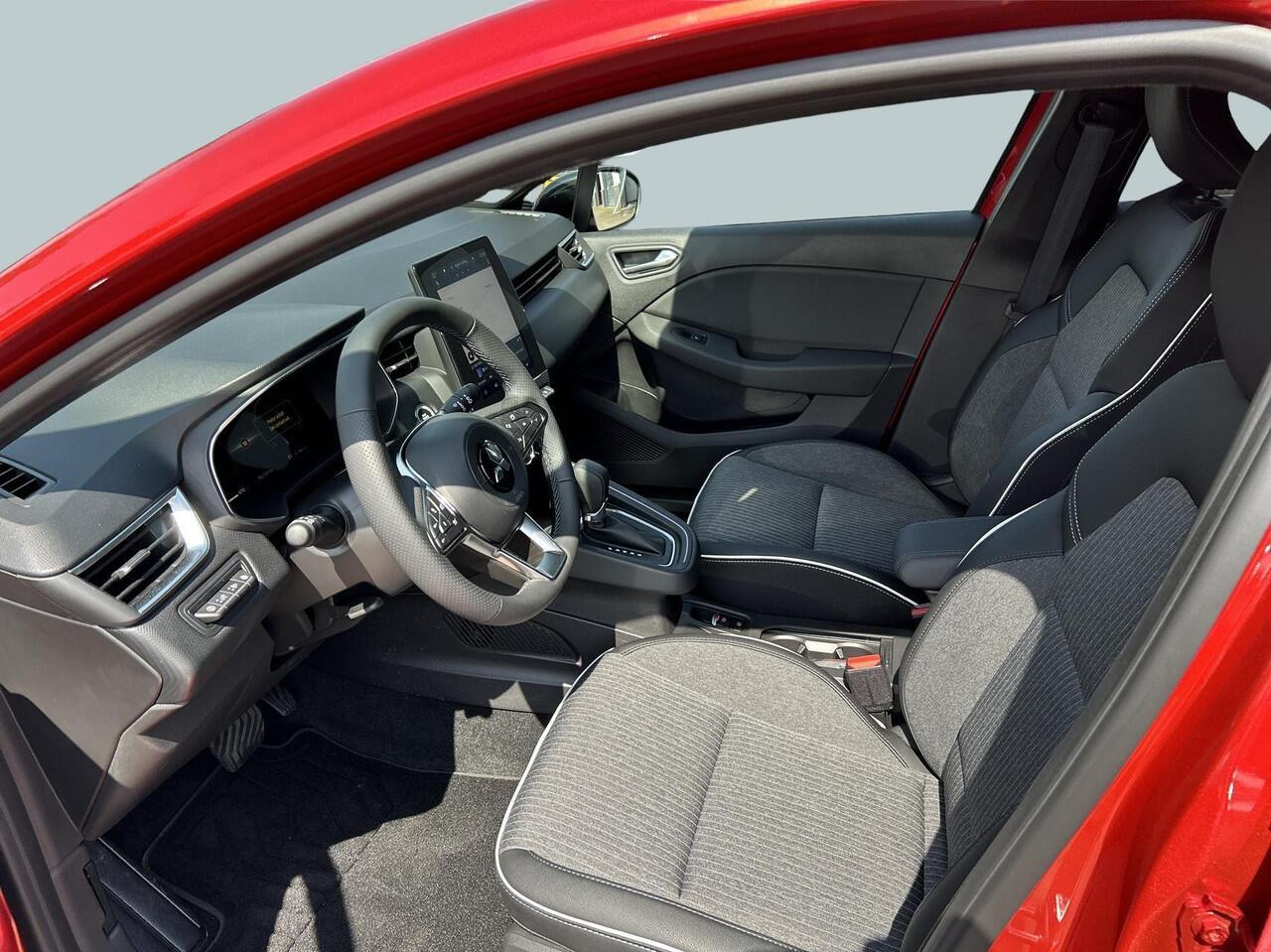 Mitsubishi COLT 1.6 HEV Instyle DEMO | Rijklaar | Navigatie | Climate Control | Camera | All-Seasonbanden