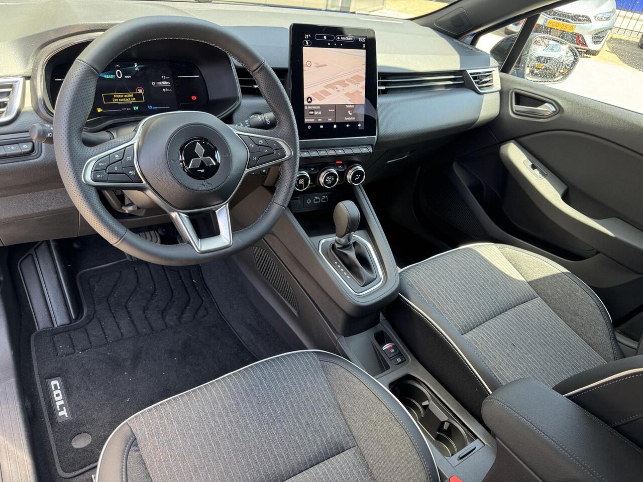 Mitsubishi COLT 1.6 HEV First Edition