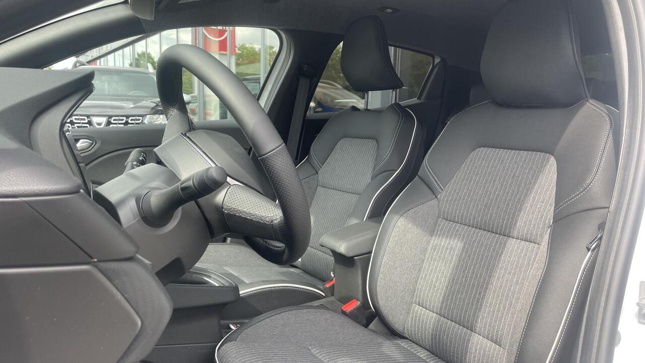Mitsubishi COLT 1.6 HEV First Edition Navigatie