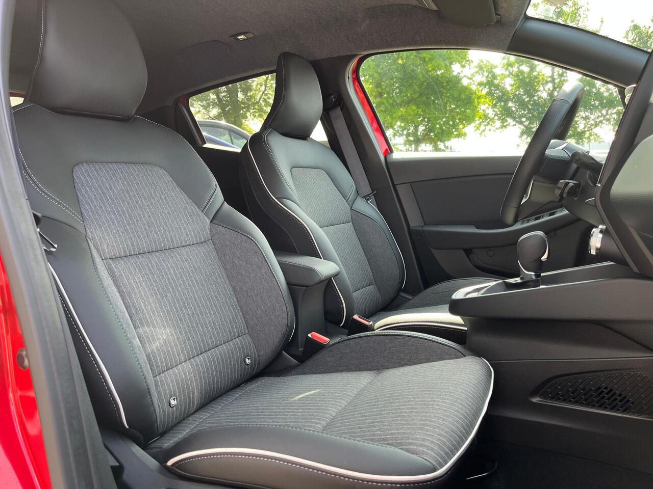 Mitsubishi COLT 1.6 HEV First Edition