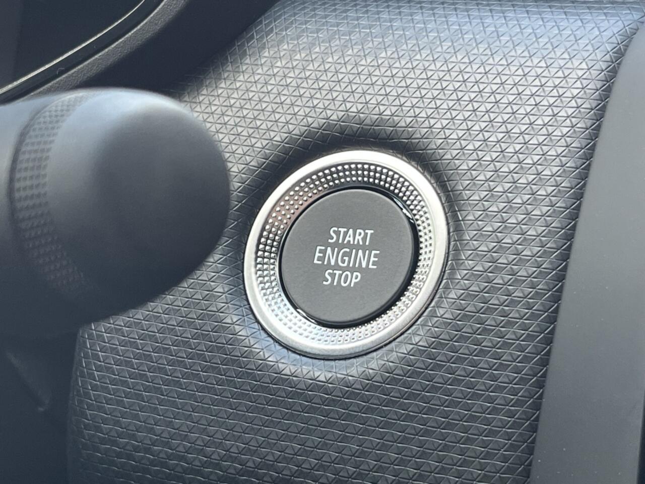 Mitsubishi COLT 1.0T MT First Edition | Stoelverwarming | Cruise Control | Apple