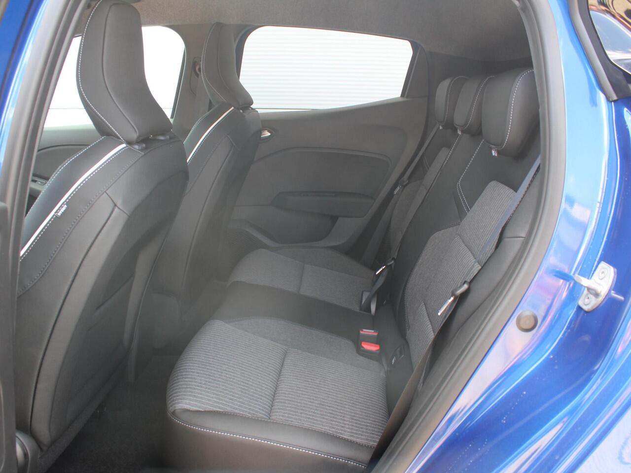 Mitsubishi COLT 1.6 HEV Instyle / ¤2500,- Voordeel Op Nieuwprijs / Rijklaarprijs / Direct Leverbaar /