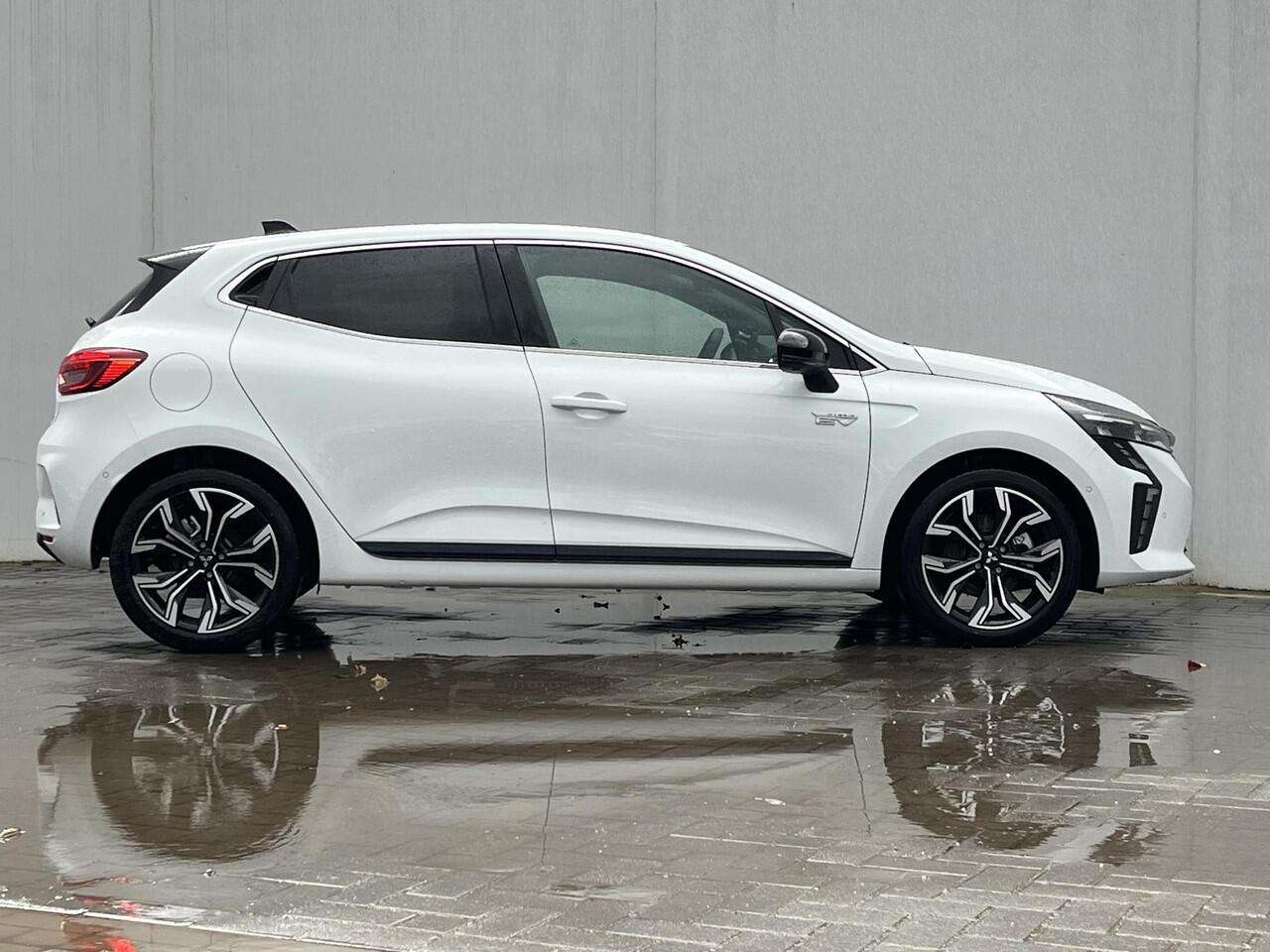 Mitsubishi COLT 1.6 HEV Instyle / Automaat / Full Options! / Vierseizoenenbanden / Bose Audio / Navigatie / Stoel- & Stuurverwarming / 360 Graden Camera / Adaptieve Cruise Control / Climate Control / Parkeer Assistent / Digitale Cockpit / DAB / Garantie t/m 04-03-2033 /